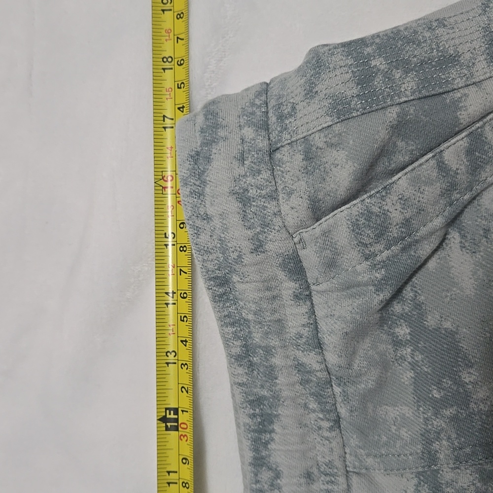 Athleta‎ Farallon Jogger in Fog Camo Grey - Picture 8 of 9